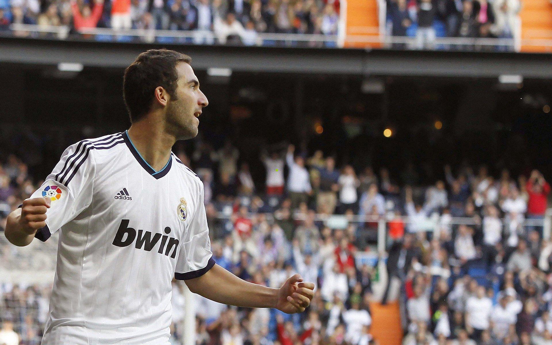 「没她不行！王霜5个月后国家队神归位 替补出场15分钟导演逆转绝杀