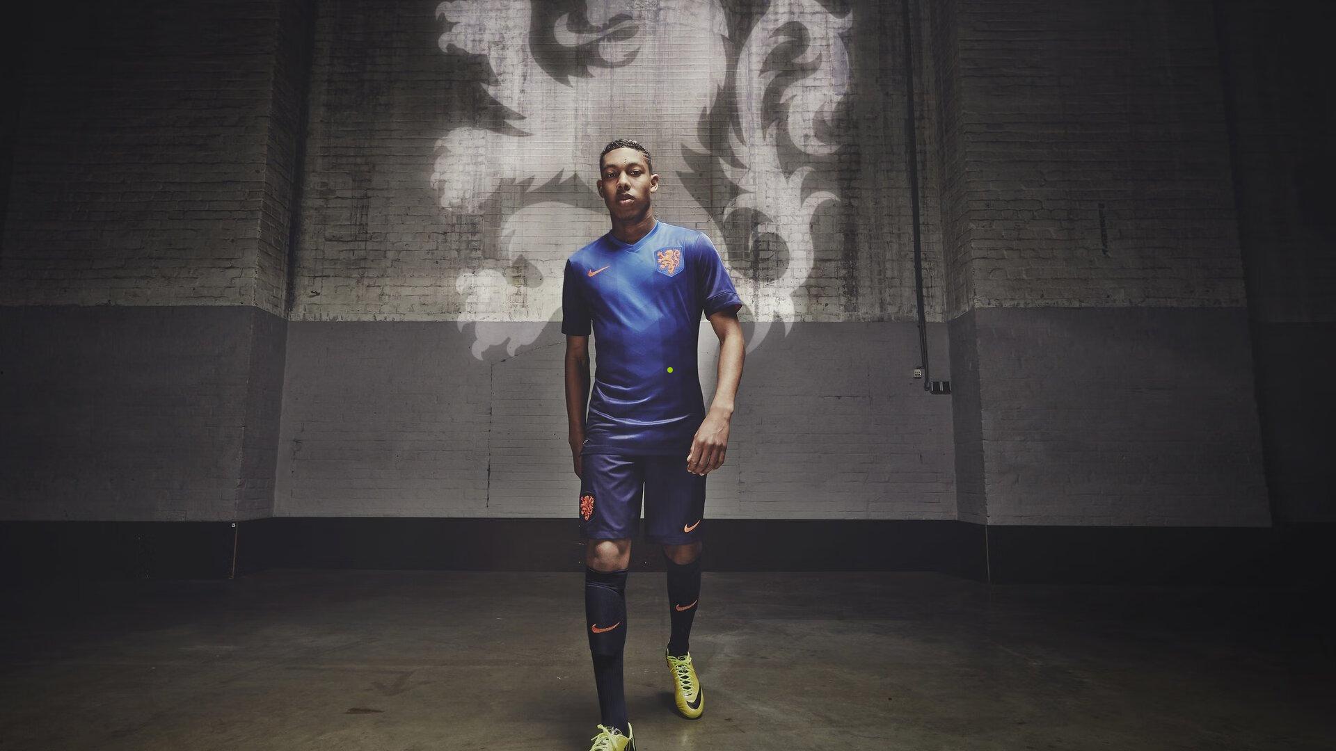 16岁新星亚马尔国家队半日游引猜测 西班牙队医团队紧急干预背后的科学决策